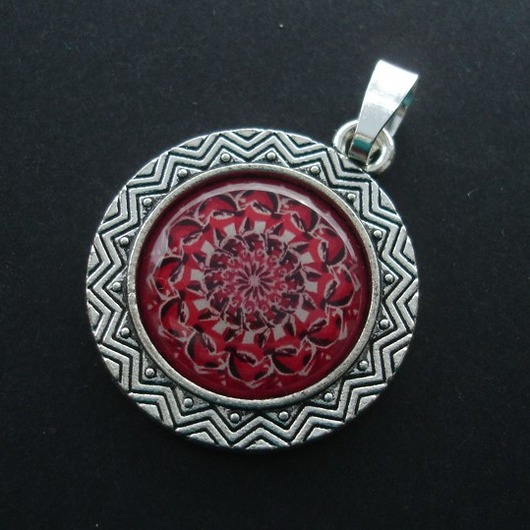 Wisiorek Mandala Spełnionej Miłości Iris Szarooka