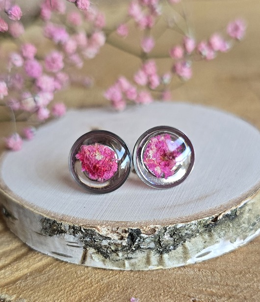 kolczyki z żywicy Kolczyki z kwiatami srebrne kwiaty różowa gipsówka