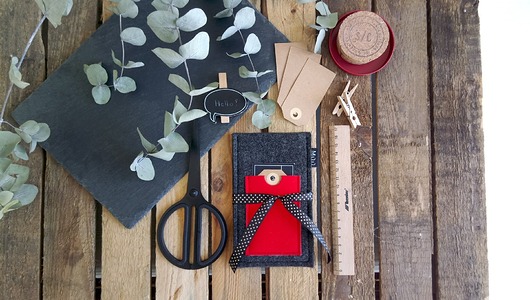 Etui Gray&Red #3 moo studio