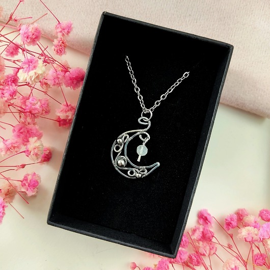 wisiory Naszyjnik Kamień Księżycowy Księżyc stal chirurgiczna wisiorek handmade