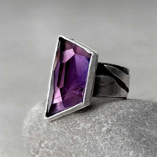 pierścionki srebrne Frost I srebrny pierścionek z ametystem