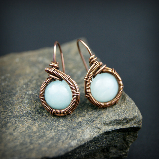 kolczyki wire wrapping Kolczyki z jasnozielonym jadeitem