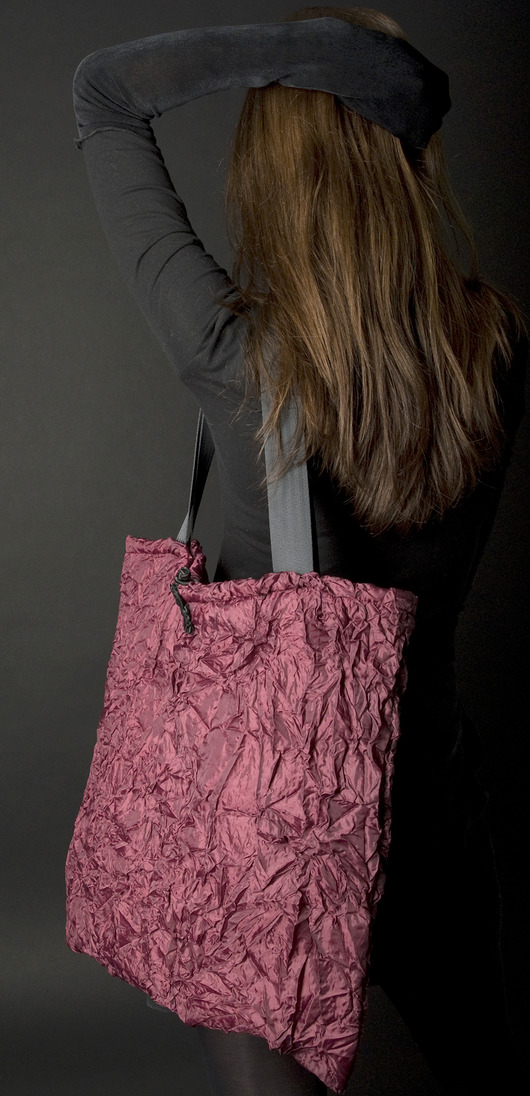 torebki do ręki Torebka  bordowa z plisowanego poliestru z krótkimi rączkami