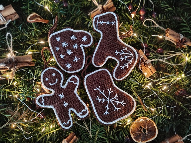 ozdoby choinkowe Szydełkowe pierniczki - zawieszki na choinkę