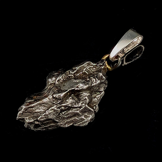 wisiory Srebrzysty  z meteorytem