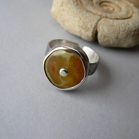 pierścionki srebrne Pierścionek -bursztyn