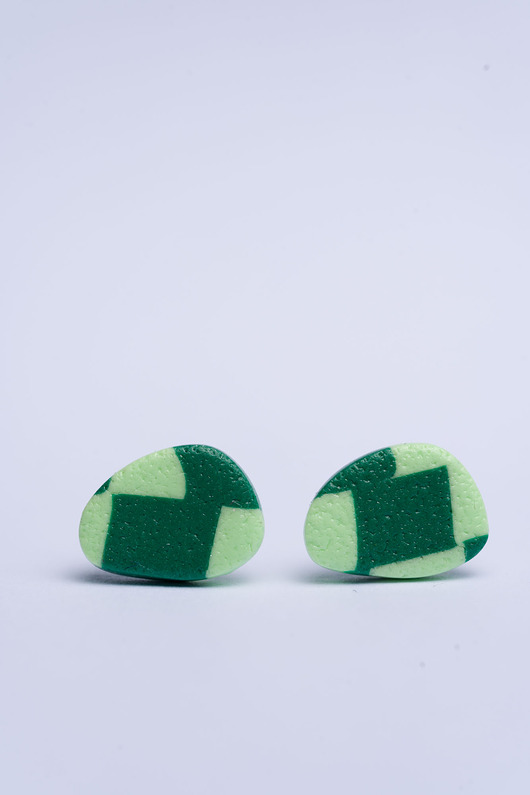 kolczyki z masy plastycznej Sztyfty pastylki w abstrakcyjny wzorek