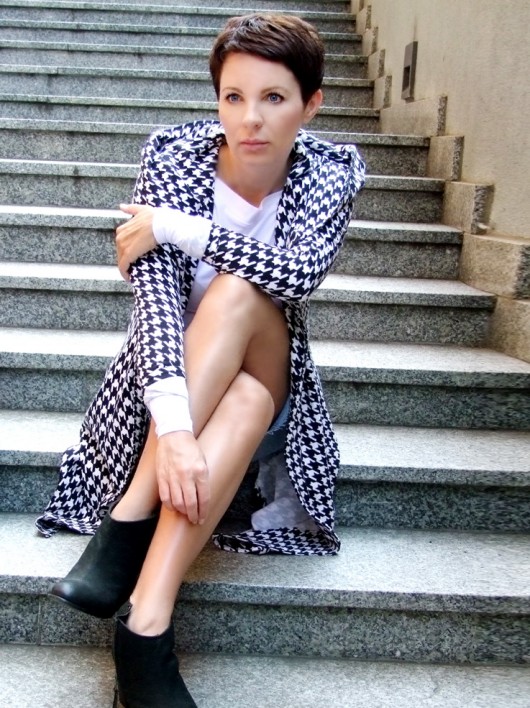 PROMOCJA Bluza z kapturem pepitka by momo momo fashion