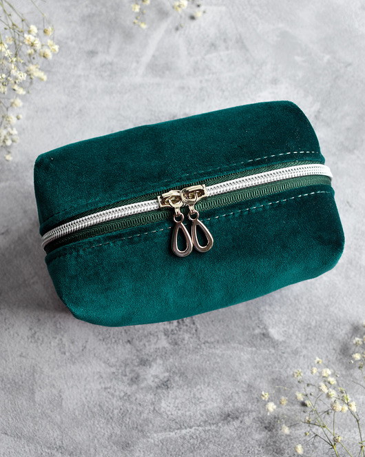 Mała kosmetyczka z aksamitu SYMETRIA bags