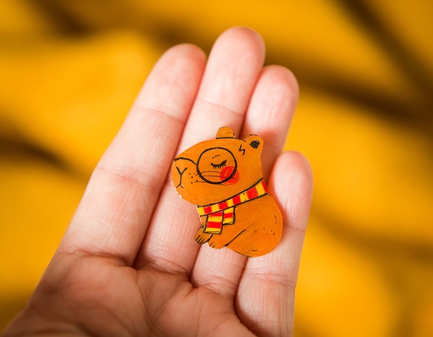 biżuteria dla dzieci Broszka z kapipotterem