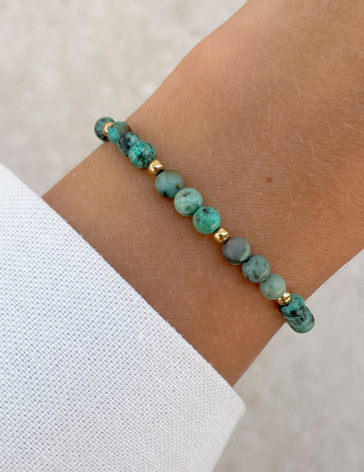 bransoletki z kamieni naturalnych Bransoletka na gumce z turkusu z hematytem