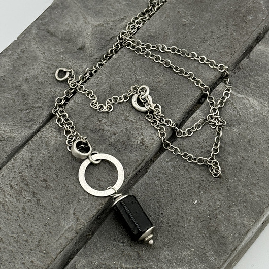 srebrne naszyjniki Czarny turmalin - srebrny naszyjnik