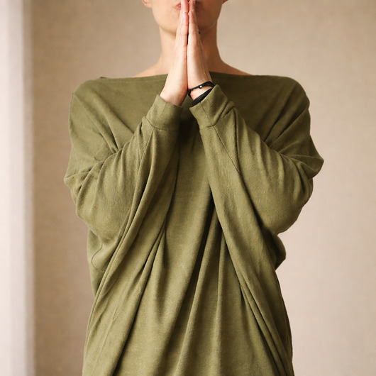 swetry damskie  Sweter nietoperz Oliwkowy krótki