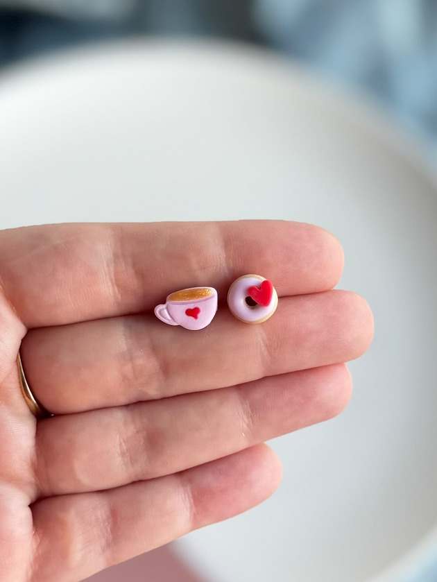 kolczyki z masy plastycznej Kolczyki sztyfty donuts z filiżanką