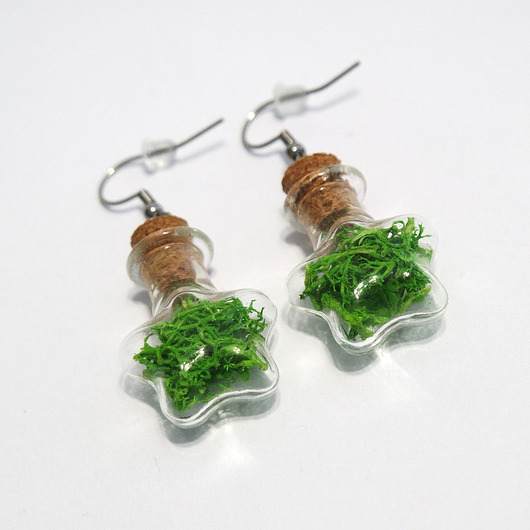 kolczyki szklane Kolczyki fiolki - mech, gwiazda