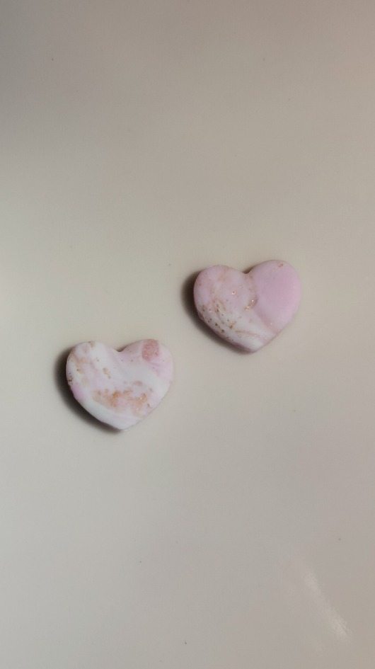kolczyki z żywicy Kolczyki sztyfty think pink X