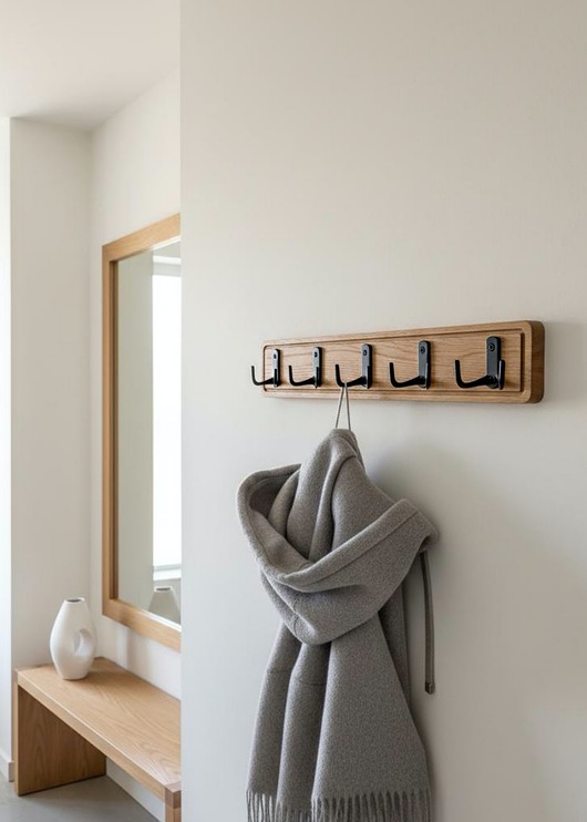 wieszaki Dębowy wieszak ścienny na kurtki do przedpokoju