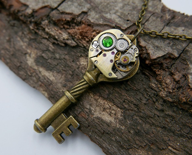 wisiory Mechaniczny kluczyk 241