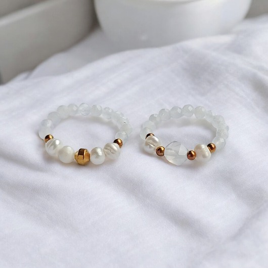 pierścionki elastyczne Zestaw pierścionków : kamień księżycowy, perły, agat