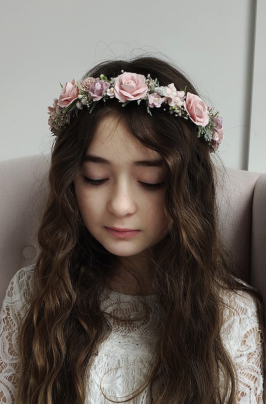 wianki komunijne Delikatny Wianek komunijny jak żywy róż,   fiolet , zieleń,