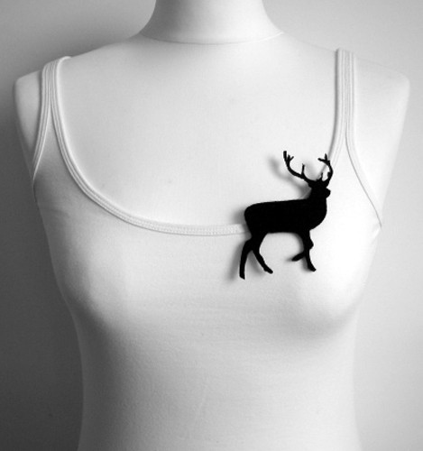 felt deer... felt label