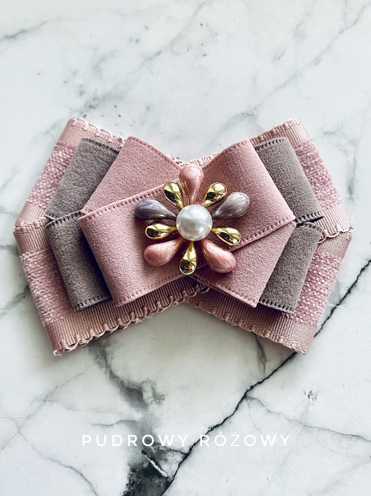 broszki Kolekcja  Exclusive  Brosza z kwiatem i perłą  NEW