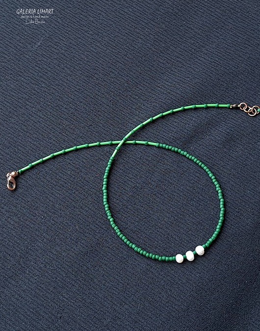 chokery Boho minimalistycznie Naszyjnik z perłami wsród zieleni Prezent handmade
