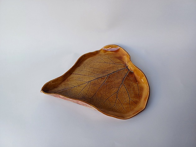 patery i talerze Patera ceramiczna liść