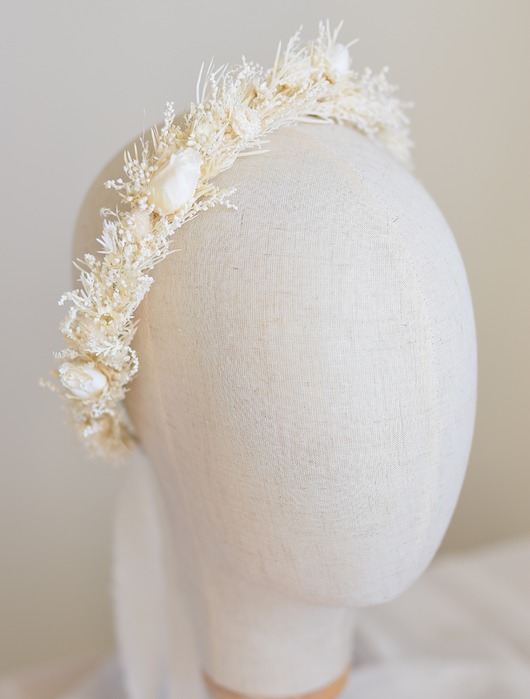 wianki komunijne Biały, komunijny wianek na głowę z suszonych i stabilizowanych kwiatów