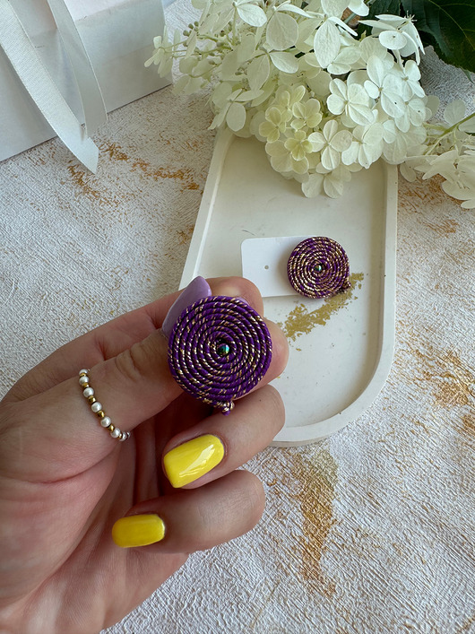 kolczyki soutache Małe fioletowo- złote kolczyki koła