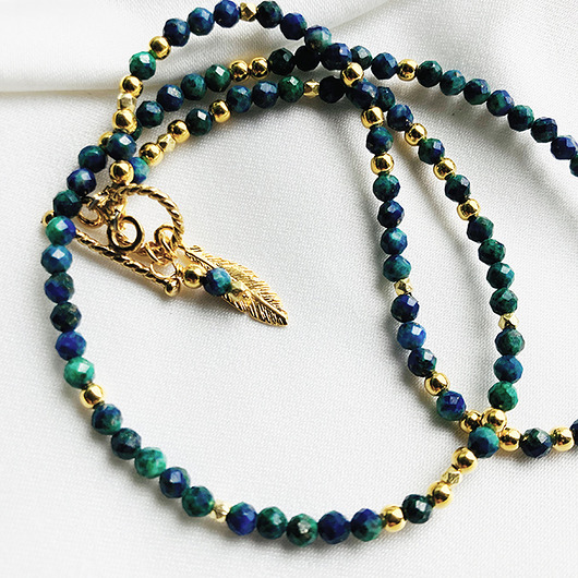 chokery MOC SZAMANKI- Krótki Naszyjnik AZURYT, złote piórko