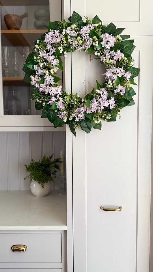 wianki wielkanocne SZTUCZNY Wianek z bzem na drzwi - ok.55cm