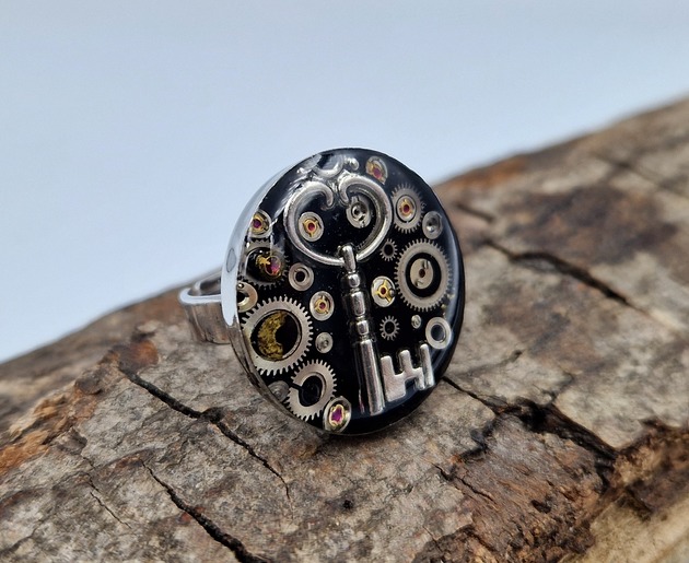 pierścionek z żywicy Pierścionek Silver Key 8