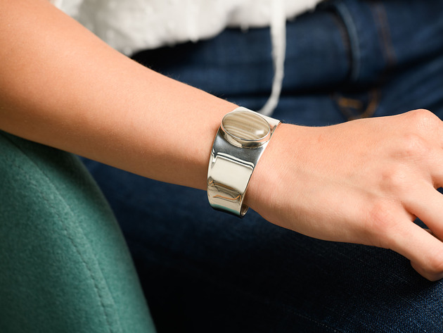 bransoletki srebrne Damska srebrna bransoleta z krzemieniem pasiastym, mankietowa , sztywna