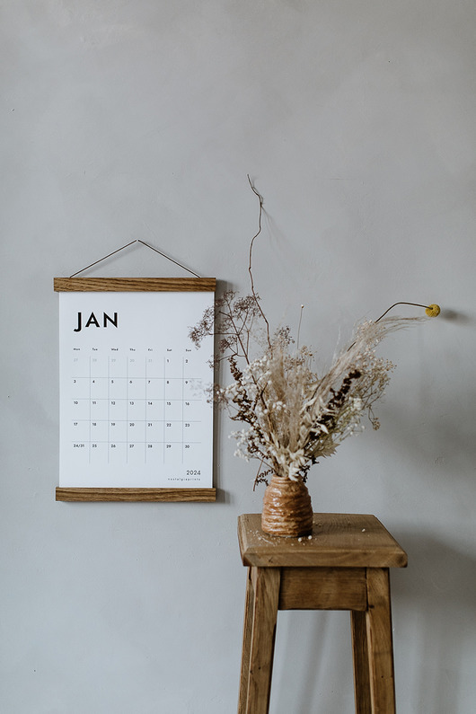 kalendarze i plannery Kalendarz 2024  na wieszaku A3 - ENG