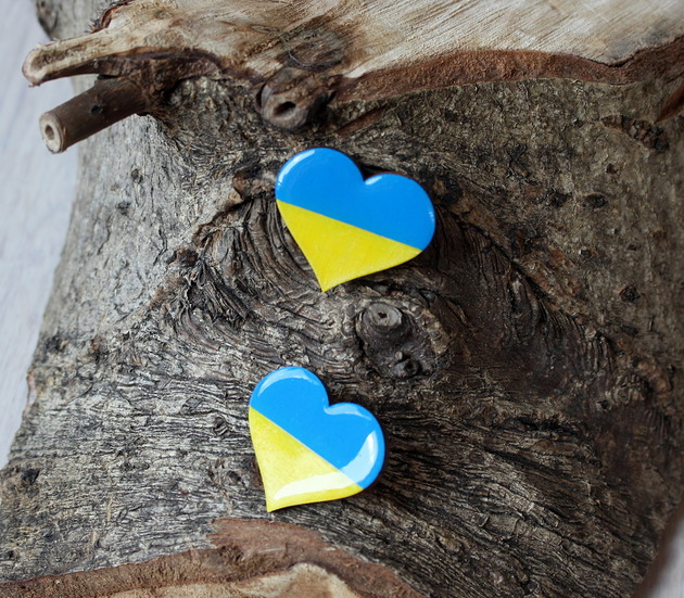 broszki Wspieramy UKRAINĘ! Przypinka lub magnes serce z flagą Ukrainy