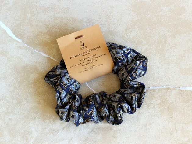 Jedwabne SCRUNCHIE gumka do włosów Upcykling VENUSS concept store