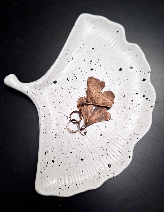 pojemniki na biżuterię Podstawka na biżuterię "Pieguski I Black"