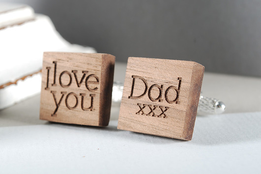 I LOVE U - drewniane spinki mankietowe w pudełku MOODFORWOOD Studio