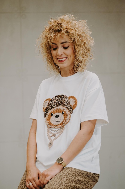 t-shirt damskie T-shirt oversize Elliott Teddy dla mamy cream