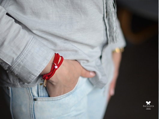 mini red twinkle 	 barboleta