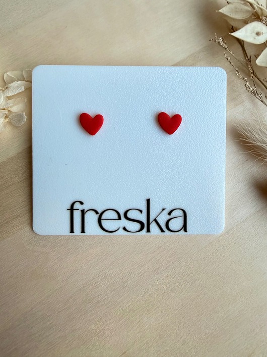 kolczyki z masy plastycznej Kolczyki Serduszka matowe  - czerwone