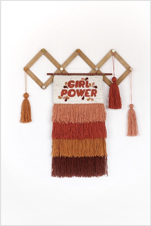 makramy Makatka "girl power".