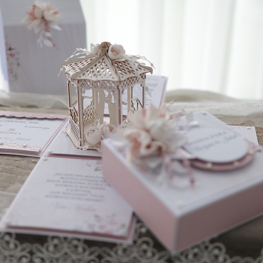 zaproszenia i kartki na ślub Personalizowana i elegancka  kartka ślubna z niespodzianką oraz życzeniami