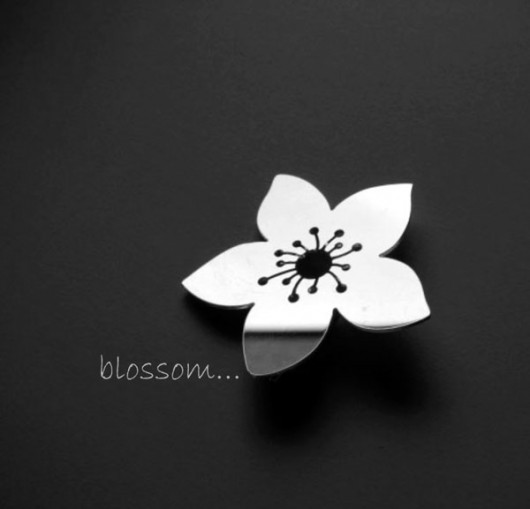 mirror blossom... felt label