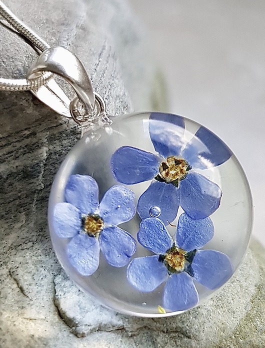 naszyjnik z niezapominajką Grol Jewellery