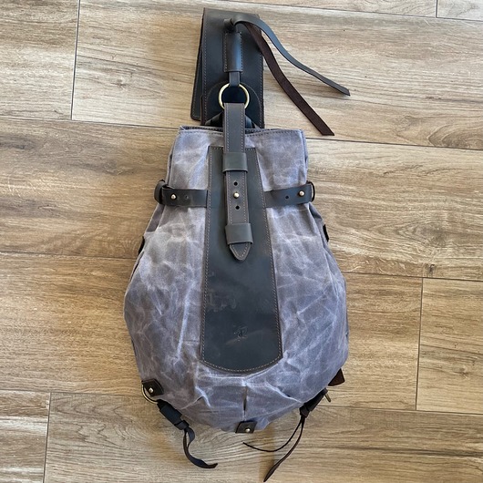 plecaki Szary plecakBukłak ze skóry i bawełny woskowanej Vintage.