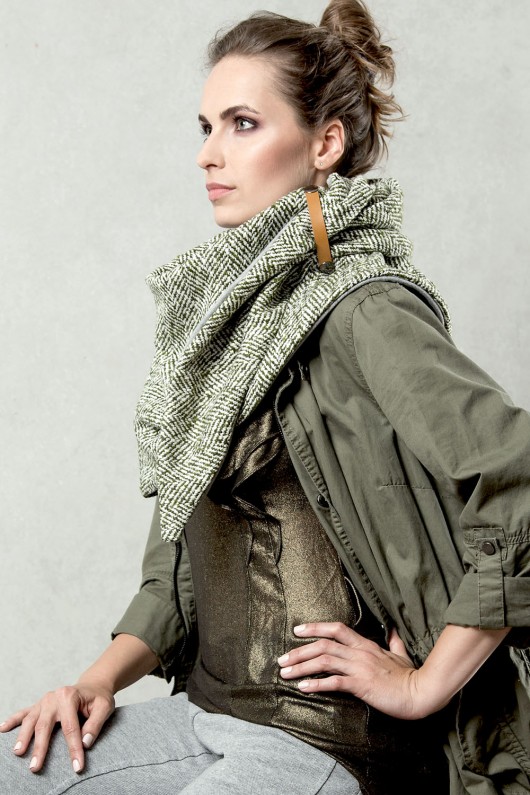Szal Komin Trójkątna Chusta z Zapięciem Khaki CADOaccessories