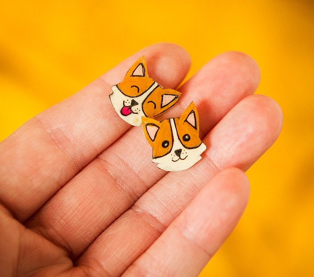 biżuteria dla dzieci Małe sztyfty z pieskami corgi