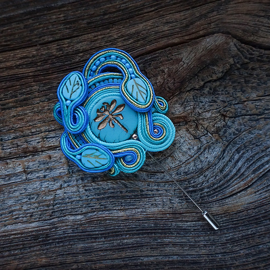 broszki Turkusowa broszka ze złotą wazka